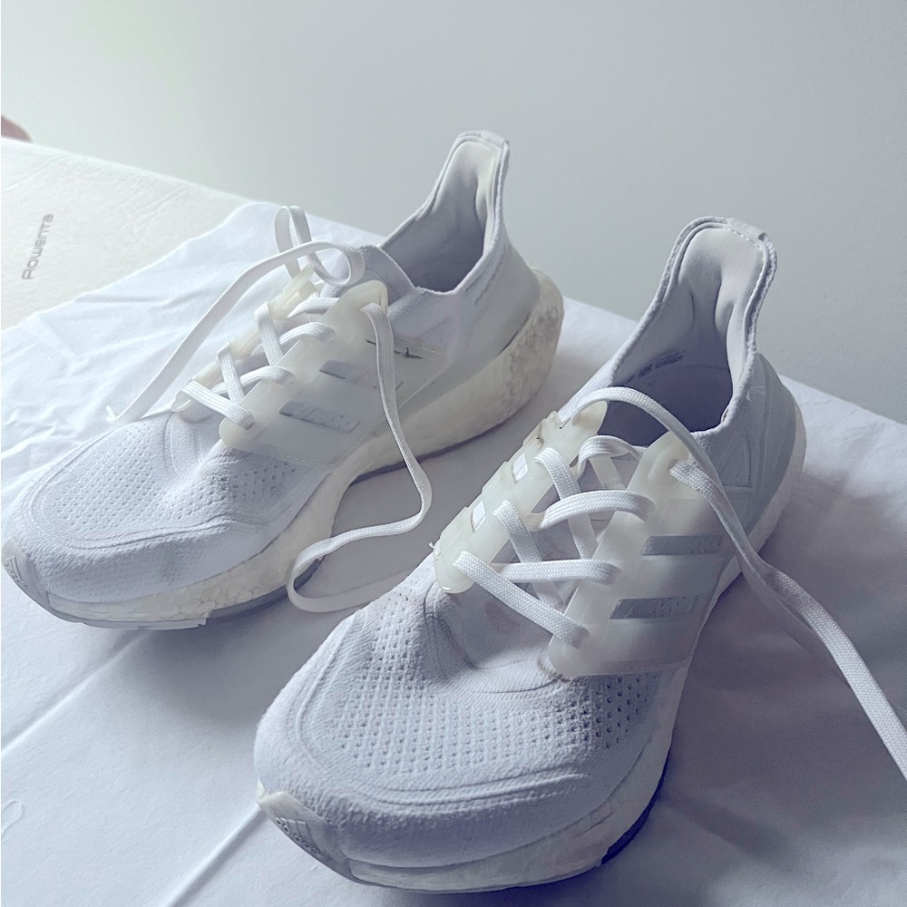 Adidas running shoe women’s size US 8